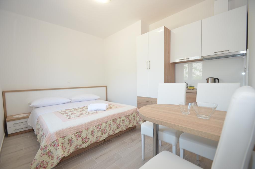 Apartment Anica Kuk Стариград-Пакленица Номер фото