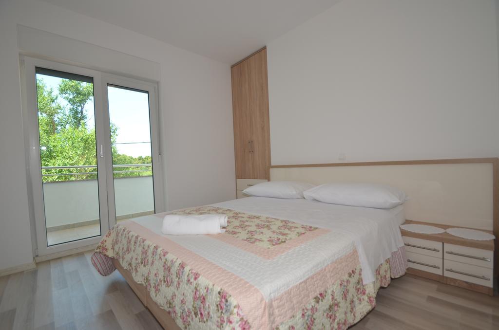 Apartment Anica Kuk Стариград-Пакленица Номер фото