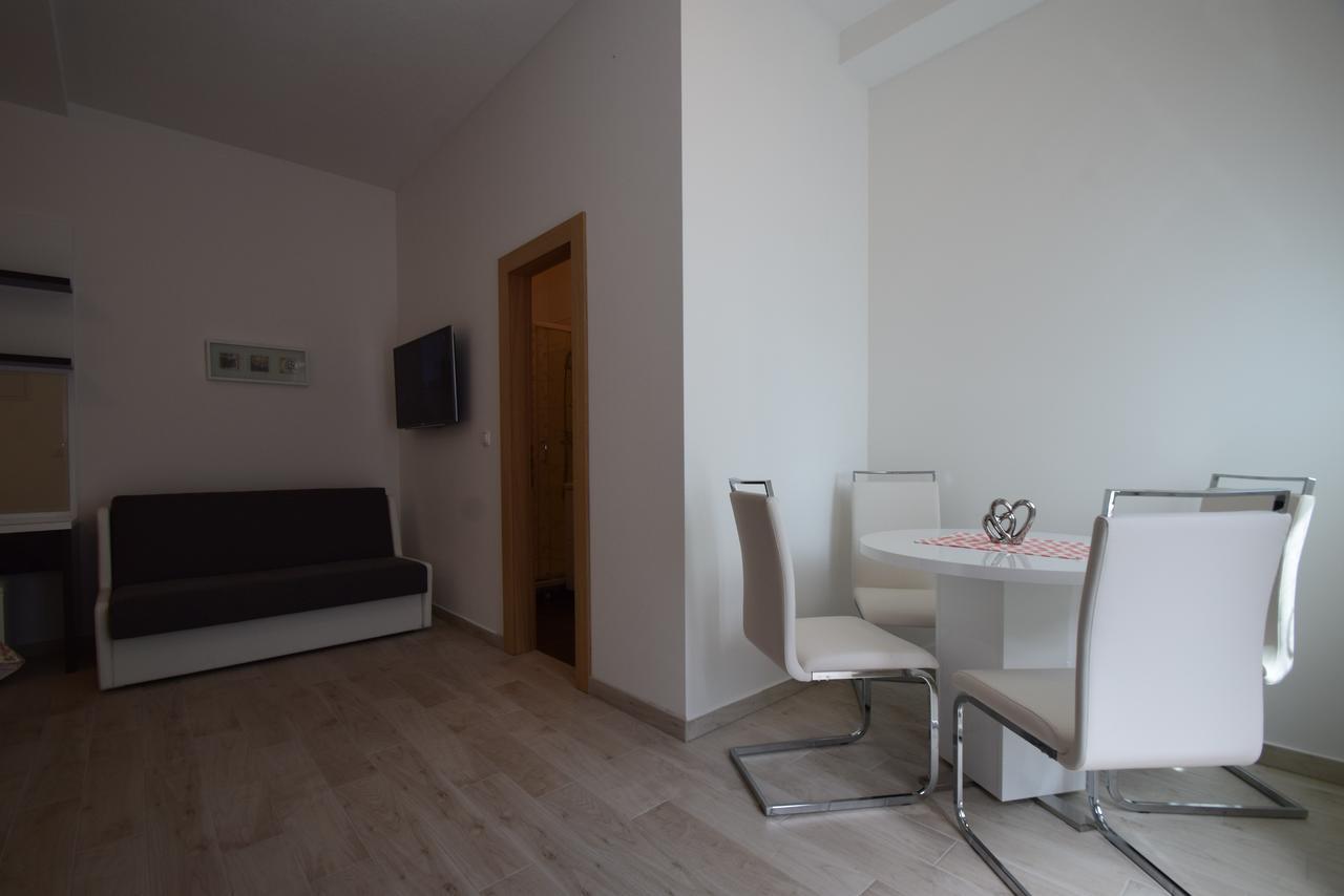 Apartment Anica Kuk Стариград-Пакленица Экстерьер фото