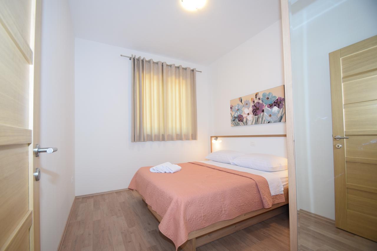 Apartment Anica Kuk Стариград-Пакленица Экстерьер фото